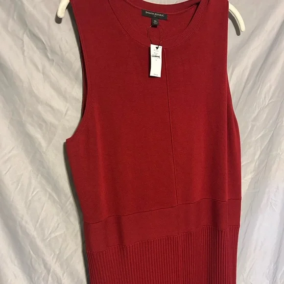 Banana Republic Rich Red Knit Top - Picture 4 of 12
